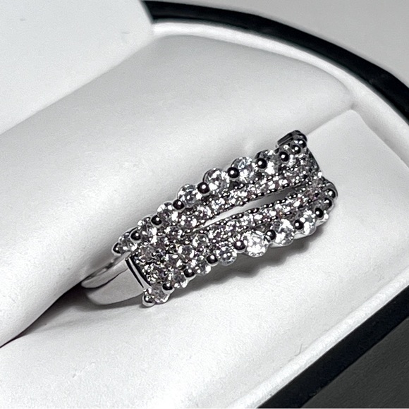 Multilayer Wave Diamond Ring - Picture 5 of 9